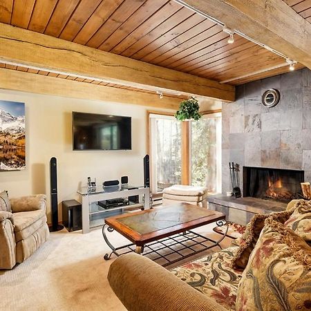 Chateau Eau Claire Unit 17, Serene Condo Overlooking The River With Many Upgrades Aspen Exterior foto
