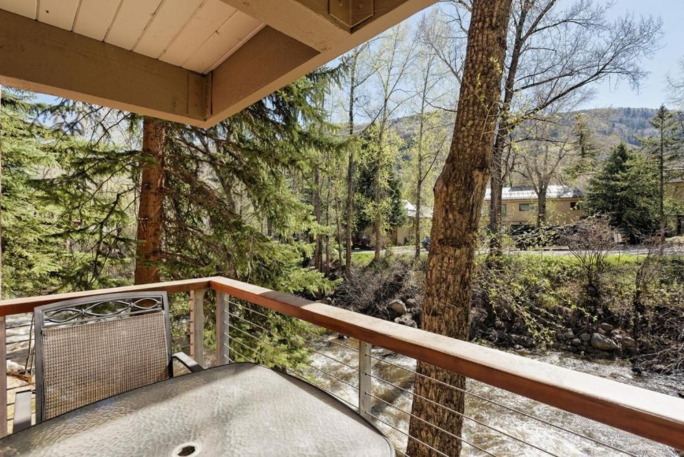 Chateau Eau Claire Unit 17, Serene Condo Overlooking The River With Many Upgrades Aspen Exterior foto